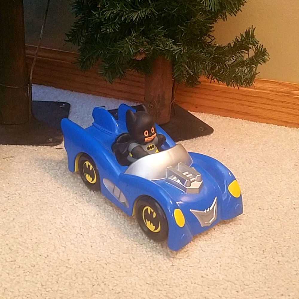 Fisher-Price Little People DC Friends Batmobile